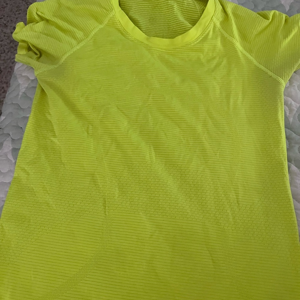 Swiftly Tech Short-Sleeve Shirt 2.0